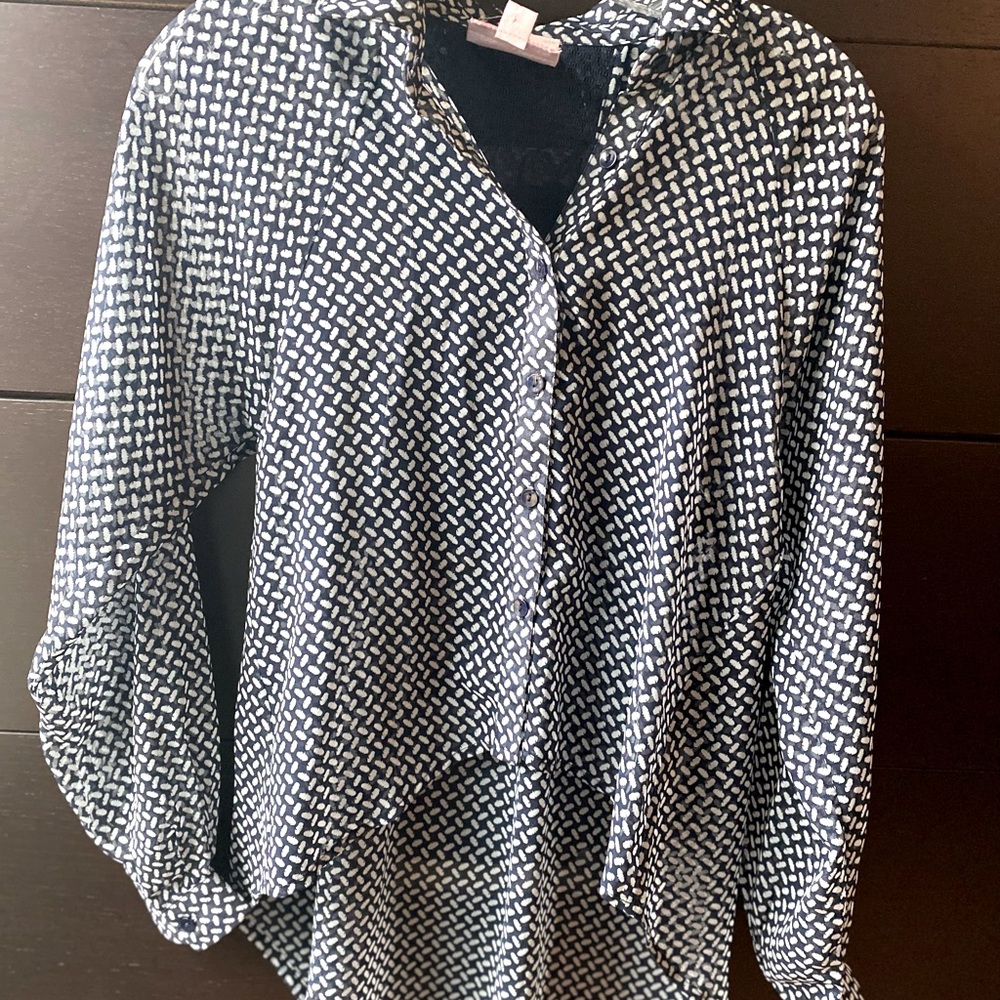 Romeo & Juliet Couture sheer shirt, cut out in the back with lace